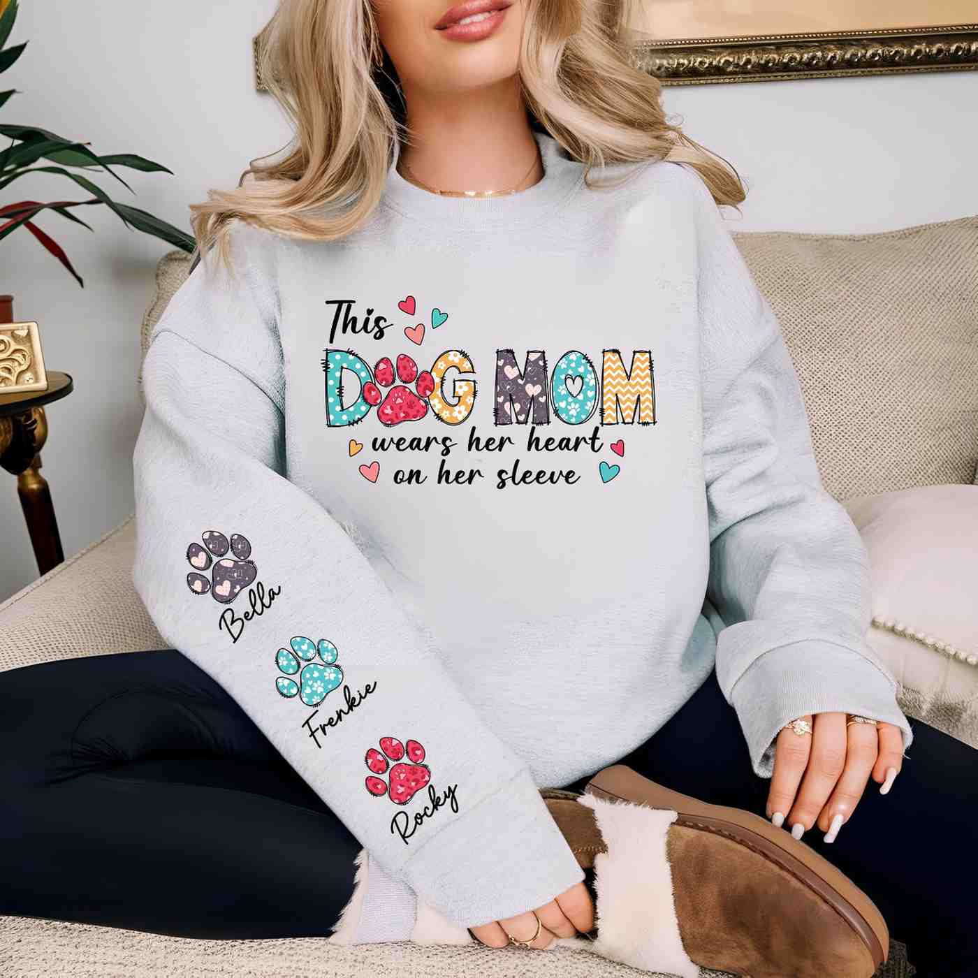 Dog Mom Crewneck Sweatshirt [New Arrival]
