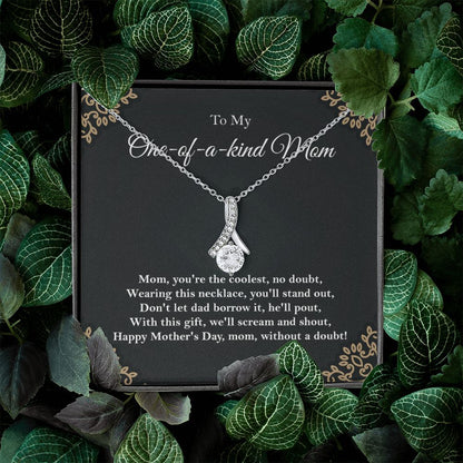 One-of-a-kind Mom Alluring Beauty necklace - 18k White and Gold