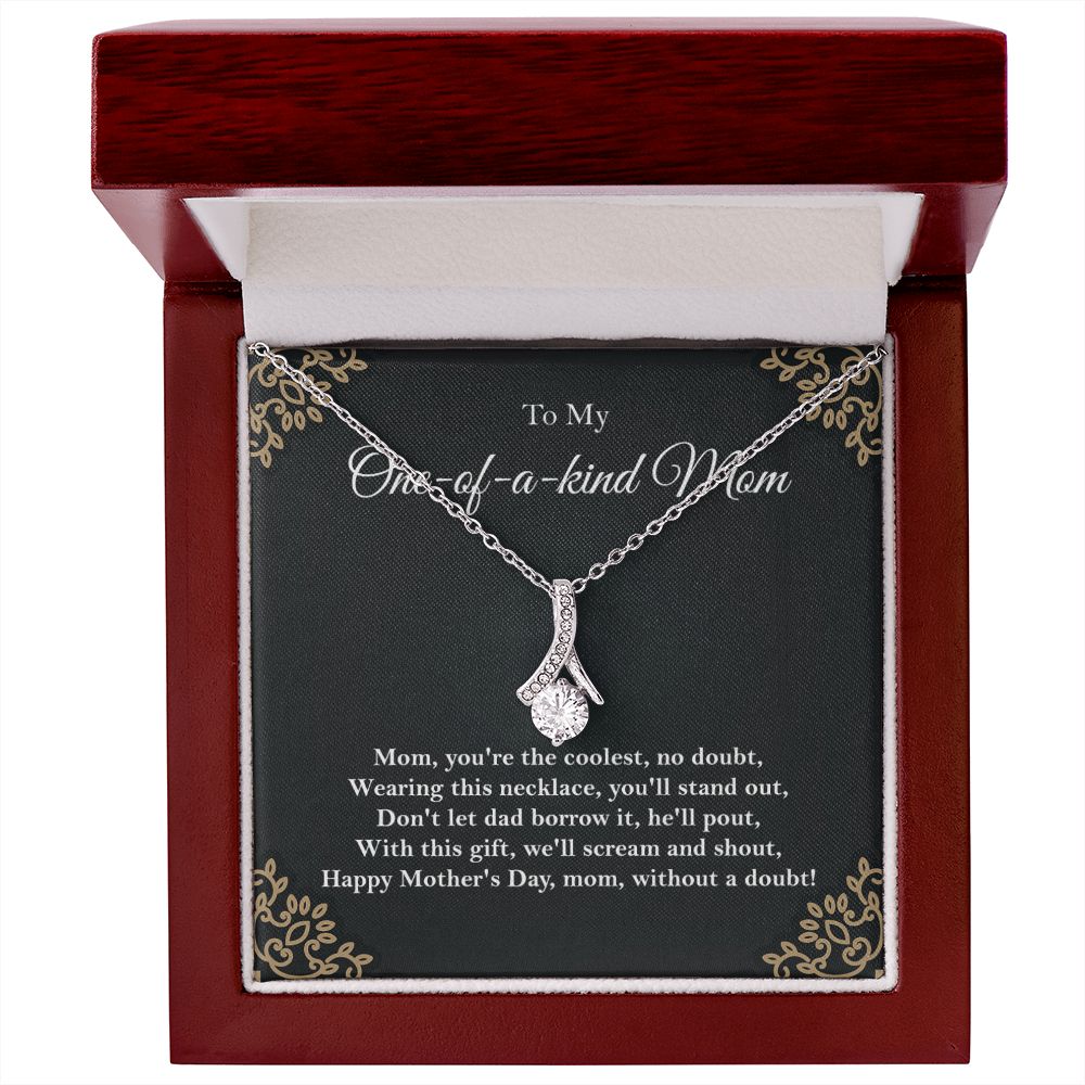 One-of-a-kind Mom Alluring Beauty necklace - 18k White and Gold