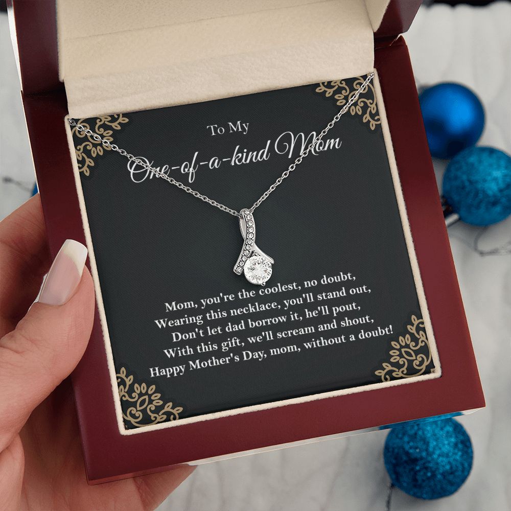 One-of-a-kind Mom Alluring Beauty necklace - 18k White and Gold
